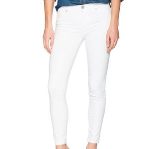 JAG Mid Rise Skinny White Jeans NWT